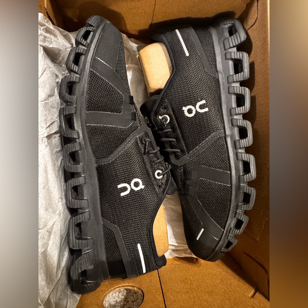 On Cloud 6 Black Eclipse Women’s 9
